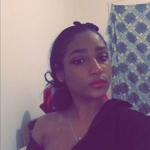 Meet your Posher, Dayry